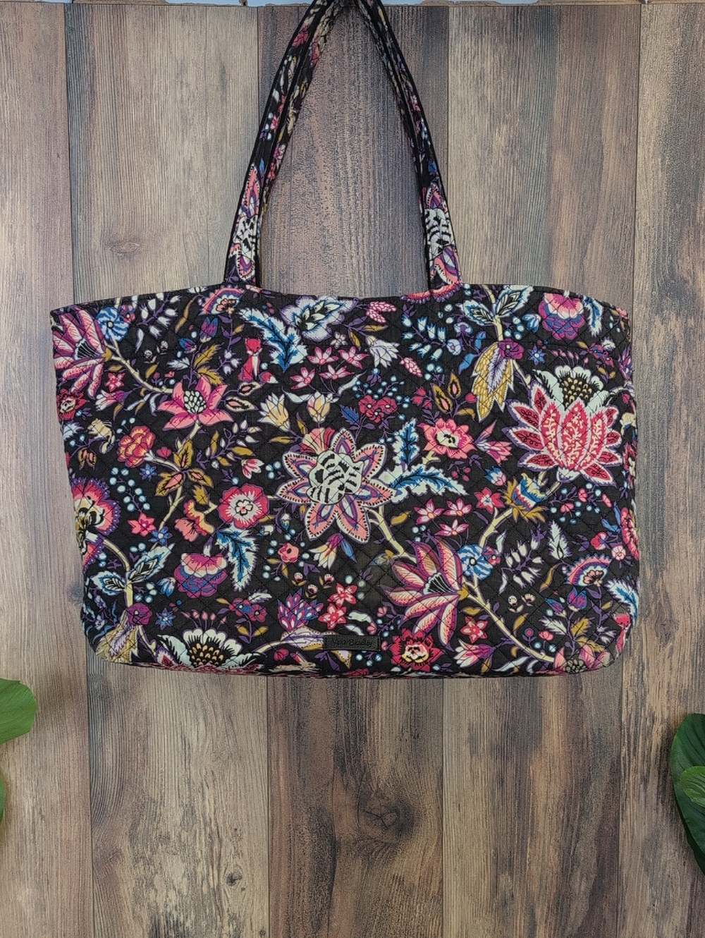 Vera Bradley Foxwood Black Floral Large Quilted Tote Bag     AB169